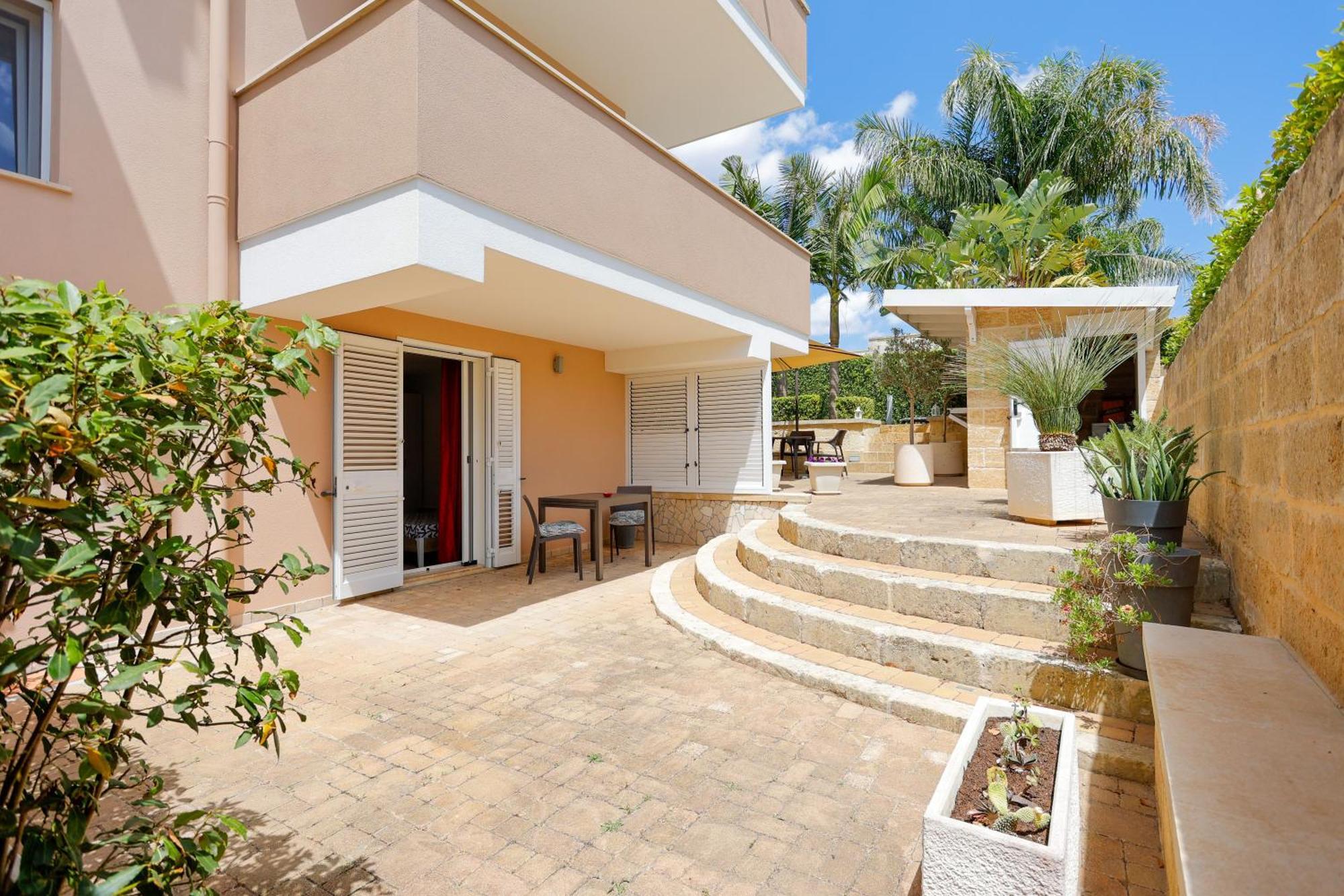 Le Murge Del Salento Hotel B&B Depandance Уджано-ла-К'єза Номер фото